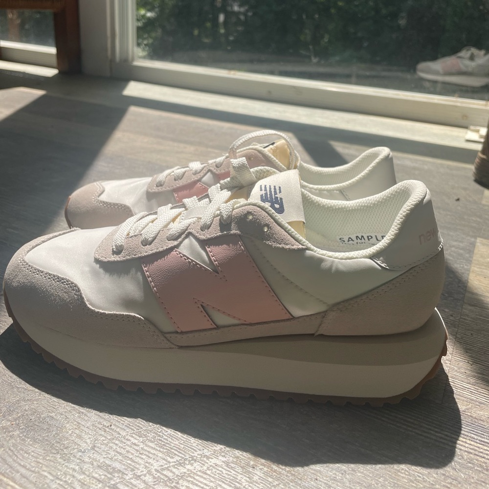 New Balance 237 Never worn